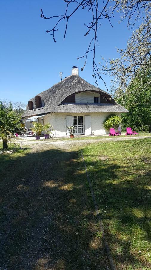 La Belle Chaumiere Bed & Breakfast Bretagne-de-Marsan Exterior photo